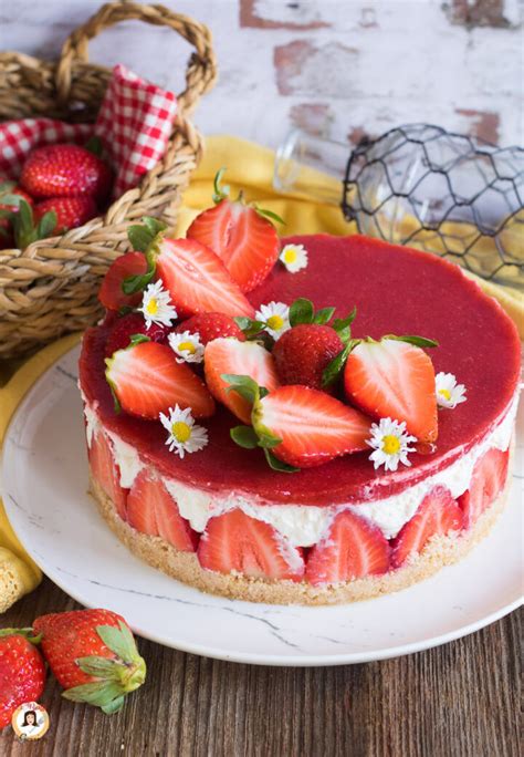 CHEESECAKE ALLE FRAGOLE Senza Cottura Dolce Freddo Facile