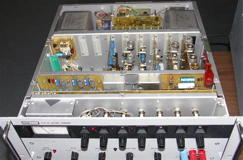 Model 332B DC Voltage Standard