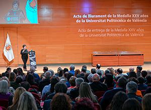 Noticia UPV La UPV entregó su medalla 25 años y rindió homenaje al