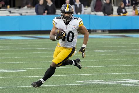 Jaylen Warren Explodes for Pittsburgh Steelers TD - Sports Illustrated ...