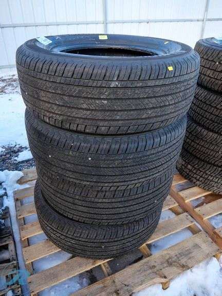 (4) 2022 Michelin Primacy LTX 265/65R18 Tires - Roller Auctions