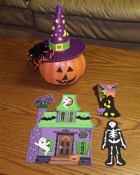 Halloween crafts Naters made, 4 yrs old | Halloween crafts, Crafts ...