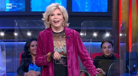 Soliti Ignoti Speciale 19 Marzo Diretta Amanda Lear Ospiti Vincita