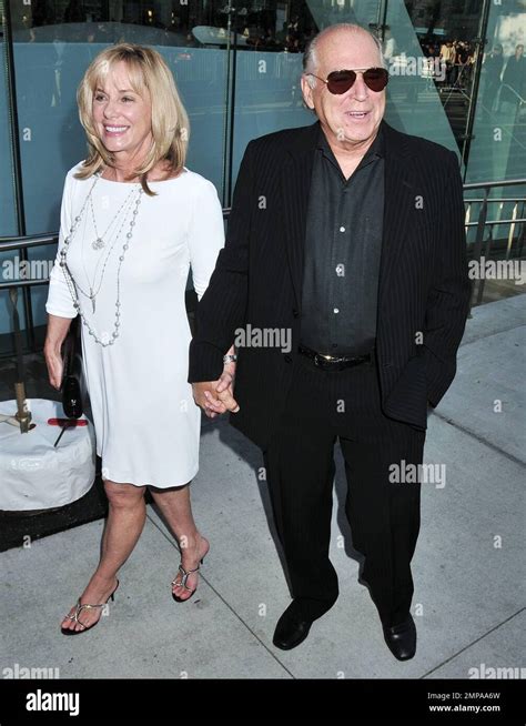 Jimmy Buffett And Wife Jane Slagsvol Were Married 45 Years:, 45% OFF