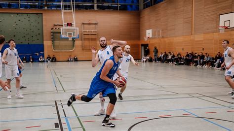 Basketballer vom TuS 08 Rheinberg sind jetzt Tabellenführer