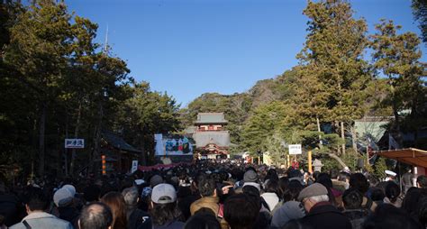 初詣に訪れる参拝客（鶴岡八幡宮）の無料の写真素材 Id34340｜フリー素材 ぱくたそ