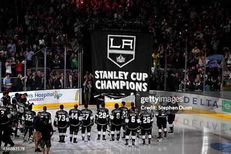 La Kings Stanley Cup Photos and Premium High Res Pictures - Getty Images