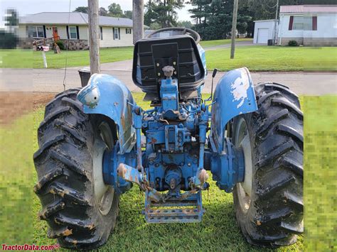 TractorData Long 260 Tractor Photos Information