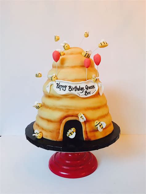 Beehive Honey Bee Cake This Beehive Is Made Of Stacked Cakes Layered With Chocolate Buttercream