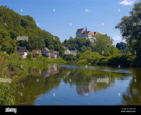 Schloss Colditz Mit Mulde Fotos Und Bildmaterial In Hoher Aufl Sung