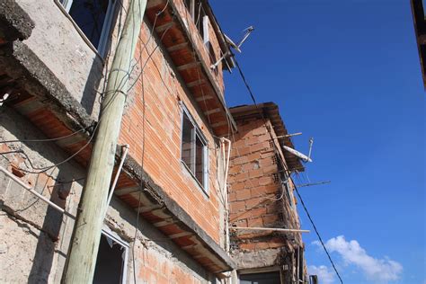 Déficit Habitacional No Brasil Controversia