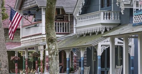 Existing Home Sales Fall For 7th Straight Month 