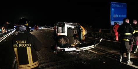 Foto Le Immagini Del Tragico Incidente Stradale Di Melicucco Il