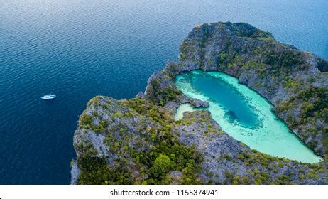 Aerial View Spectacular Shallow Lagoon Middle Stock Photo 1155374941 | Shutterstock