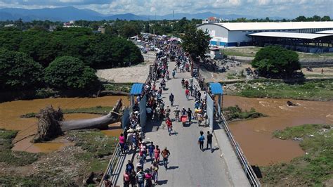 Dominican Republic Will Close Border With Haiti Amid Water Dispute - The New York Times