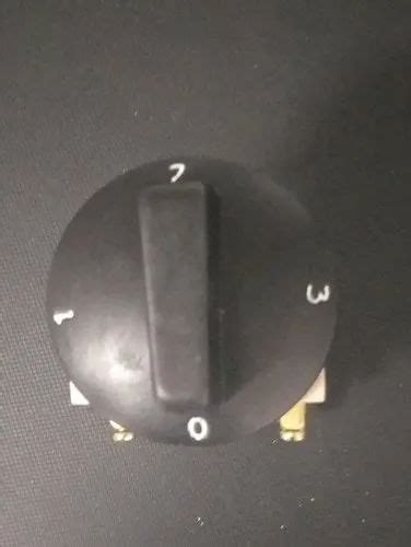 A Hot Plate Rotary Switch At Piece In New Delhi ID