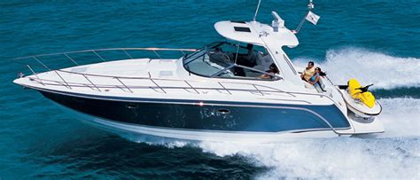 Cabin Cruiser Buyers Guide Discover Boating