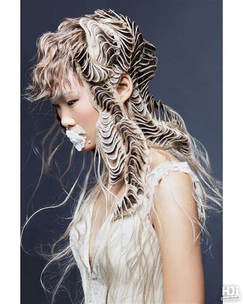 Sculpted Hair Created This Layered Effect Dramatic Hair Alternative