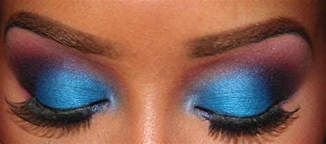 We Should Makeup: Electric Blue Eyes