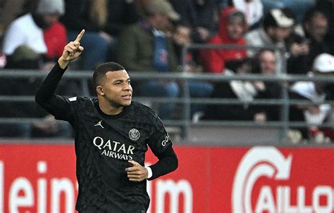 PSG Kylian Mbappé après son triplé à Reims se retrouve à l Olympia