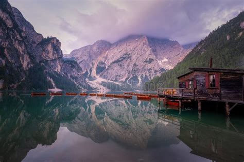 Magnifique Paysage De Braies Lac Lago Di Braies Endroit Romantique Avec