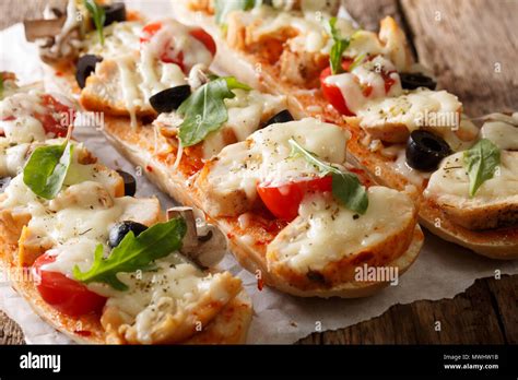 Pizza Baguette Fotos Und Bildmaterial In Hoher Aufl Sung Alamy