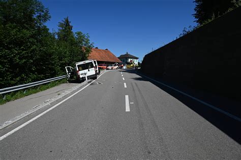 L Tisburg Station Sg Drei Verletzte Nach Frontalkollision Polizei News