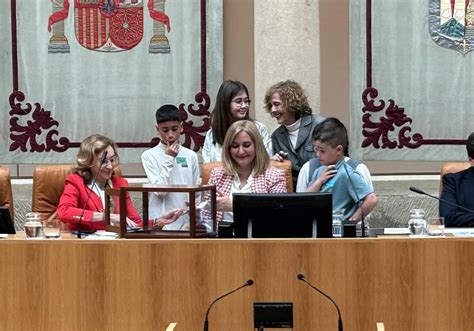 Diputados por un día pleno infantil en el Parlamento de La Rioja