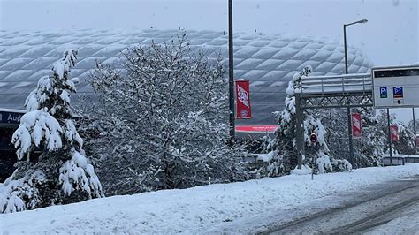 Heavy Snow Paralyses Parts Of Southern Germany The Hindu