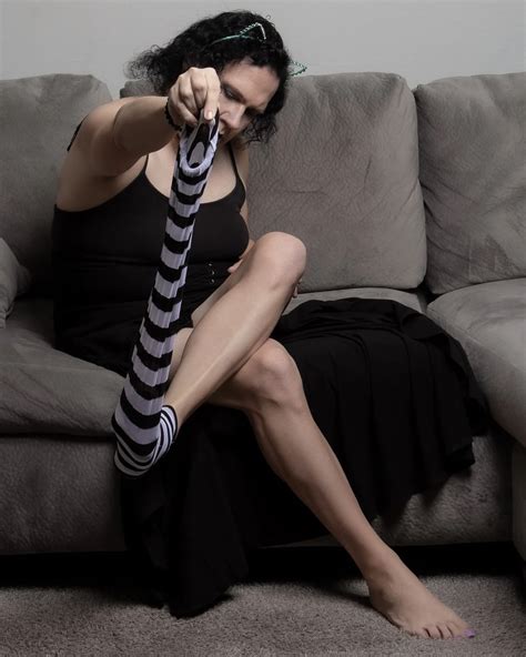 Goth Foot Tease Nude Pics Xhamster