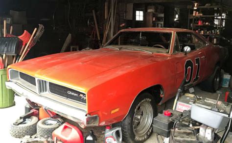 General Lee Garage Find 1969 Dodge Charger Rt Barn Finds