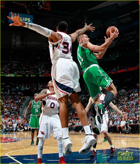 NBA Player Jason Collins Comes Out As Gay Man Photo Jason Collins Pictures Just Jared