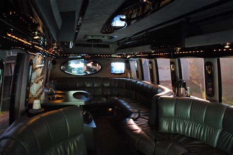 WOW Limo LLC ~ 20 Passenger Luxury Executive Coach Limo Party Bus ...