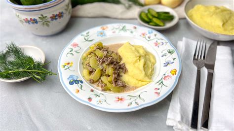 Gulasch Das Klassische Eintopf Rezept Mit Schwein Und Rindfleisch