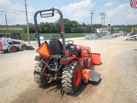 Kubota B2601 Compact Tractor With Loader And Belly Mower Lot 176