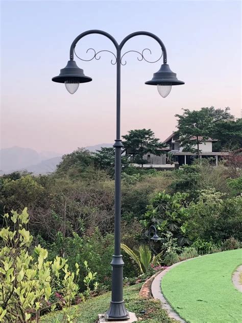 Aluminium Decorative Garden Pole Light Rectangular At Rs In New Delhi