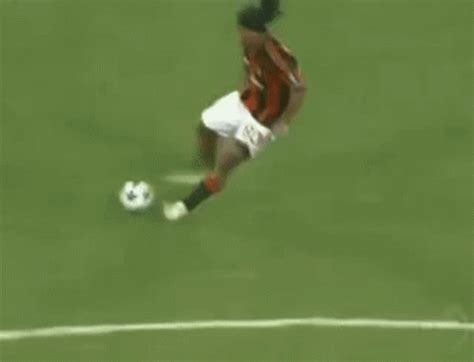 Ronaldinho Soccer Ronaldinho Soccer Discover Share Gifs