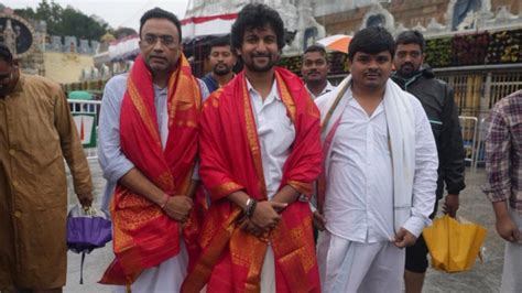 Nani Seeks Blessings At Tirumala Temple Ahead Of Hi Nannas Grand