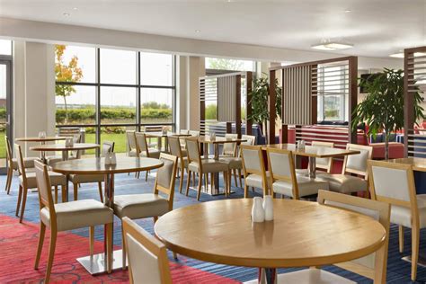 Ramada Encore by Wyndham Doncaster Airport | Doncaster, GB Hotels