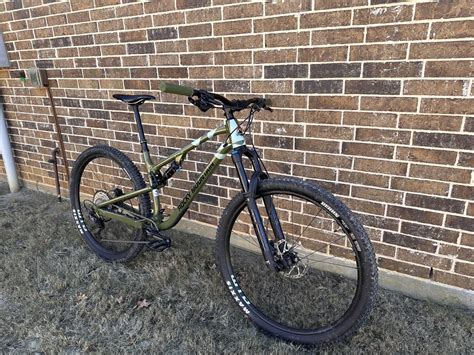 2023 Rocky Mountain Bicycles Element