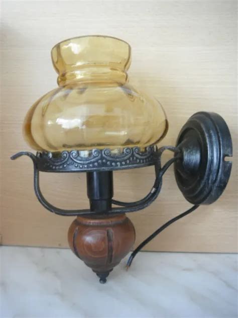 LAMPE APPLIQUE MURALE ANCIENNE En FER FORGE BOIS GLOBE EN VERRE FUME