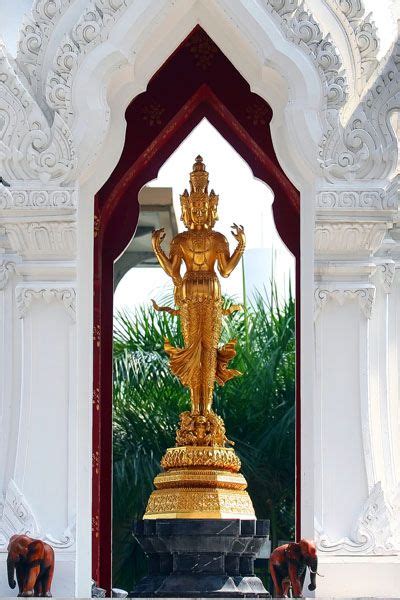 Worshipping The Gods Of Ratchaprasong At 9 Shrines In Bangkok TAGTHAi