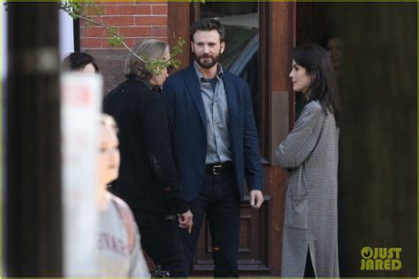 Chris Evans Films His New TV Series 'Defending Jacob' in Boston!: Photo 4287947 | Chris Evans ...