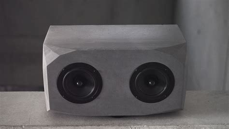 TITAN CONCRETE BLUETOOTH SPEAKER - Muted.