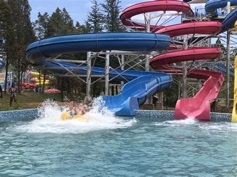 Sa S Biggest Water Park Just Opened In Johannesburg And It S Lit Video