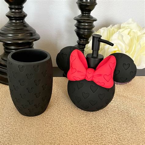 Disney Minnie Mouse Bathroom Set In 2024 Minnie Mouse Bathroom