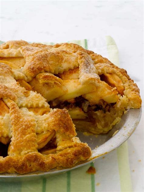 Pecan Streusel Apple Pie with Perfect Pie Crust | Tara Teaspoon