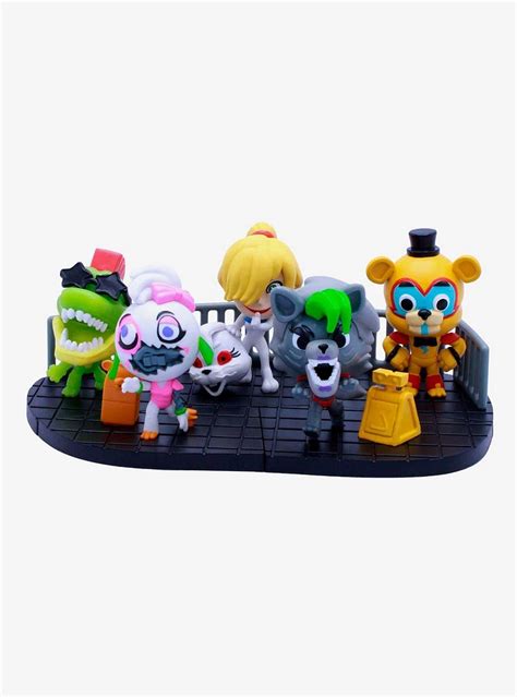 Hot Topic Five Nights At Freddy S Security Breach Craftable Buildable Blind Box Action Figure