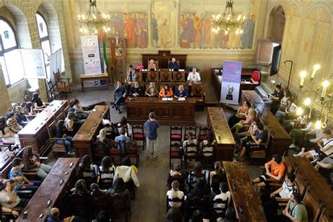 Premio Semplicemente Donna Arriva Nelle Scuole Delle Vallate Aretine