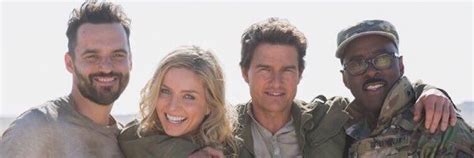 The Mummy Cast Image Features Tom Cruise in the Desert | Collider